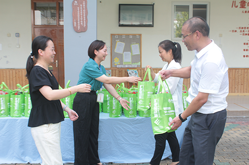 ����˶��ʱ������������������ϯ��